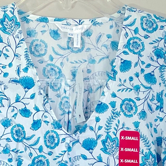Draper James Womens V Neck Puff Sleeve Top Blouse‎ NWT Size XS Blue Floral Print - Picture 3 of 9